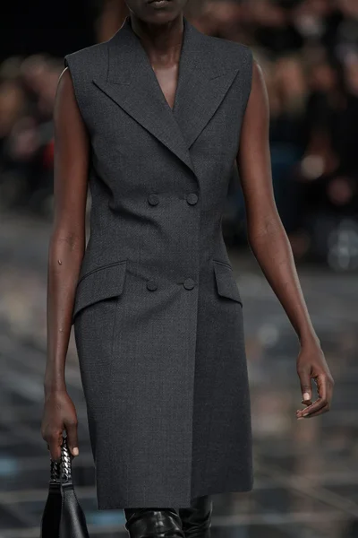 Look 201